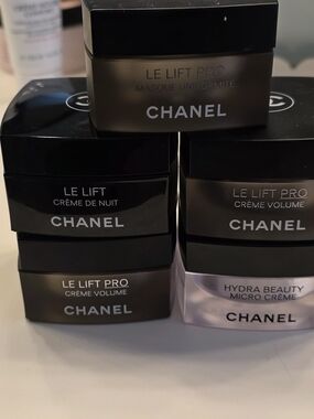 CHANEL Le Lift & Hydra Beauty Assorted Black and Silver Jars